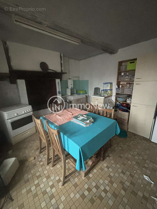 Maison plain pied 80 m2 sur terrain de 1603 m2 a renover - photo 2