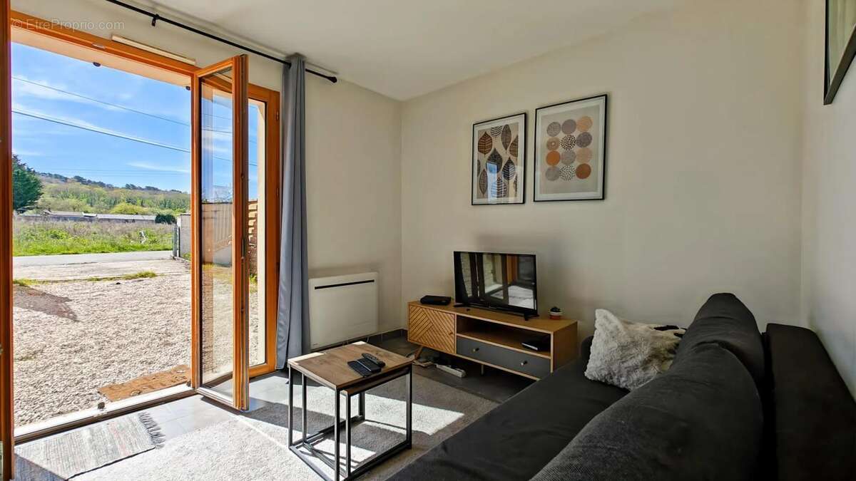 Maison à CHEPTAINVILLE