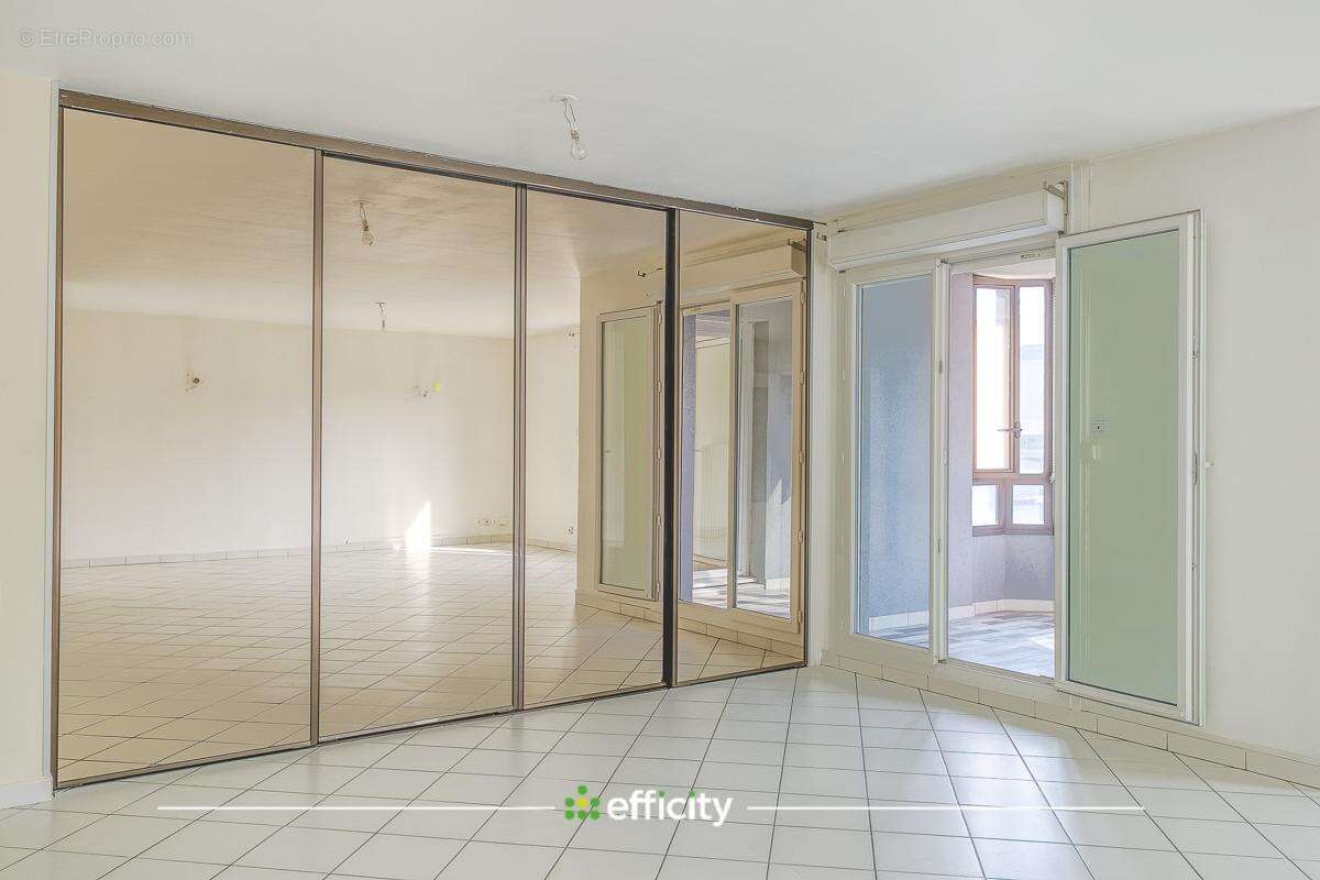 Appartement à VILLEURBANNE