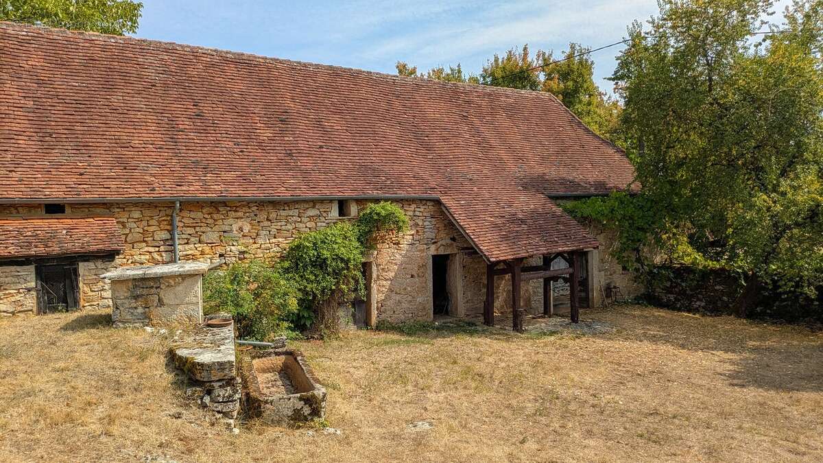 Livernon - Élégante propriété de campagne avec piscine, court de tennis et 2,5 hectares - photo 20