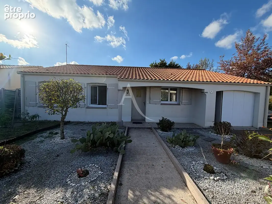Maison plain pied à vendre à Aizenay à proximité des écoles - photo 12