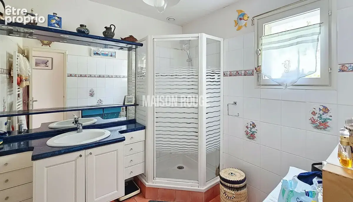 Sarzeau Centre : une maison de charme au calme, avec tous les commerces à pied. - photo 6