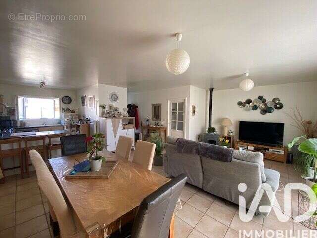 Photo 6 - Maison à CHAMPAGNE-LES-MARAIS