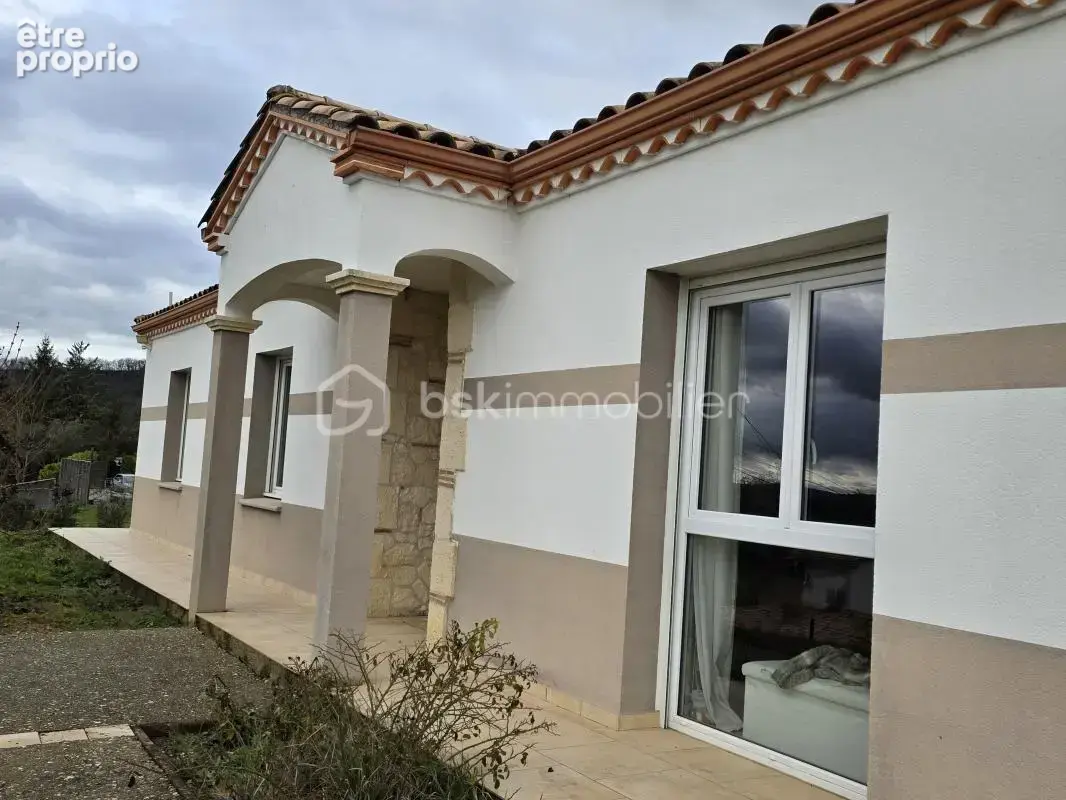 Maison de plain pied avec jardin-4 chambres-garage- piscine- spa- jardin - photo 3