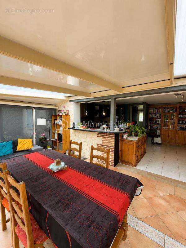 Maison plain-pied 100 m² 4 chambres à vendre - Terrain 1100 m² avec piscine - photo 4
