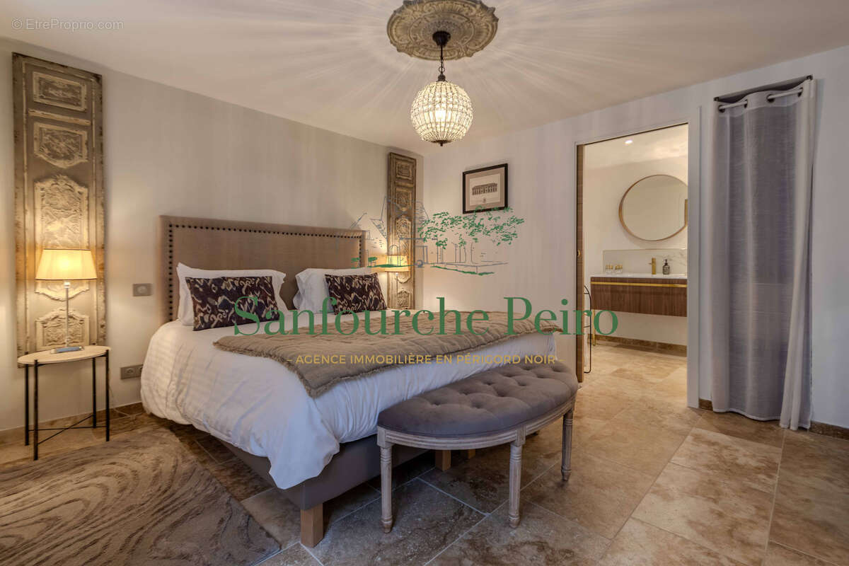 Appartement à SARLAT-LA-CANEDA