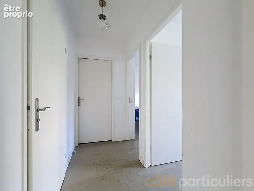 Appartement 3P avec balcon, cave et parking dans une résidence récente - photo 12