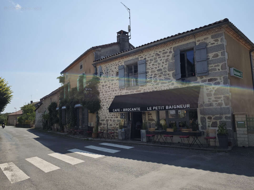 Commerce à SAINT-ESTEPHE