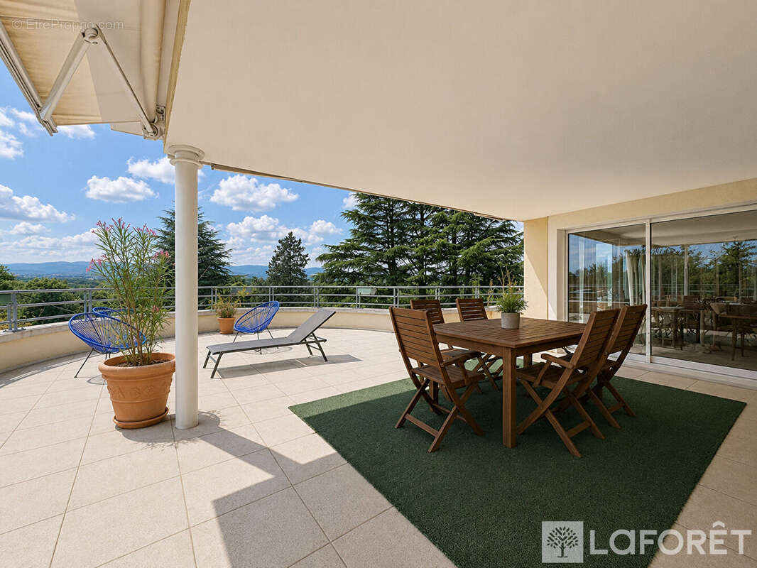 Charbonnière- Superbe appartement Toit Terrasse T5 - photo 2