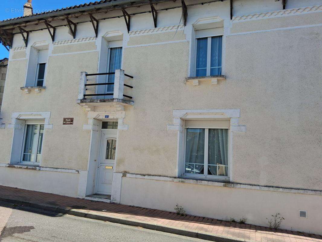 Maison à CHEVANCEAUX