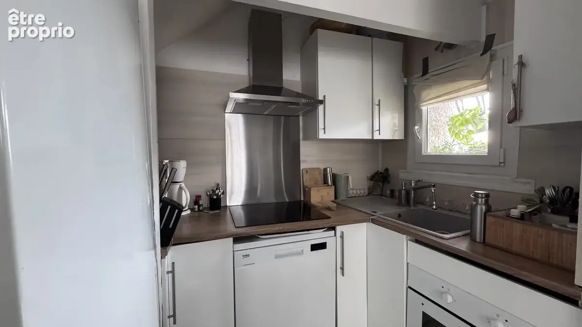 VIAS- Charmante maison de ville avec garage  Idéal investissement ou premier achat ! - photo 3