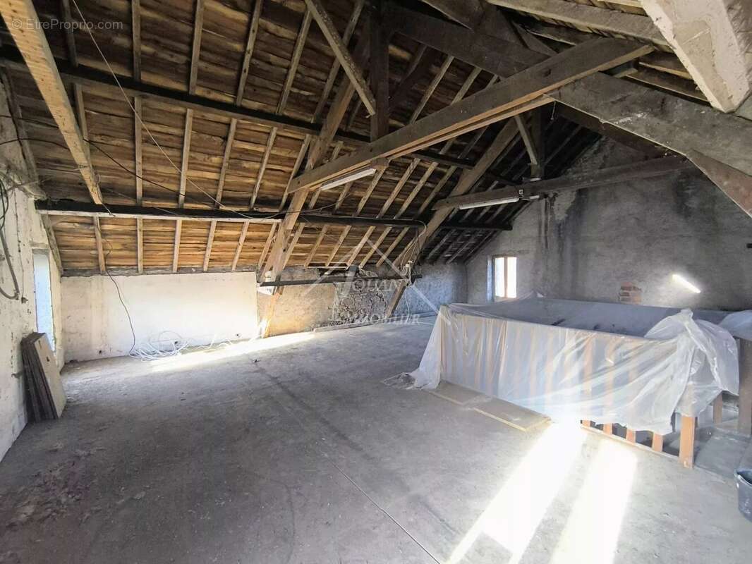 Maison à SAINT-ELOY-LES-MINES