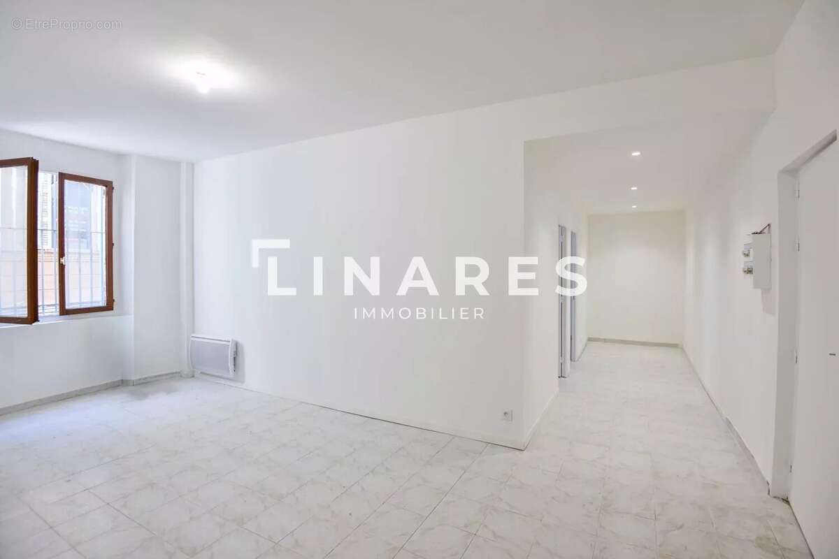 Appartement à MARSEILLE-1E