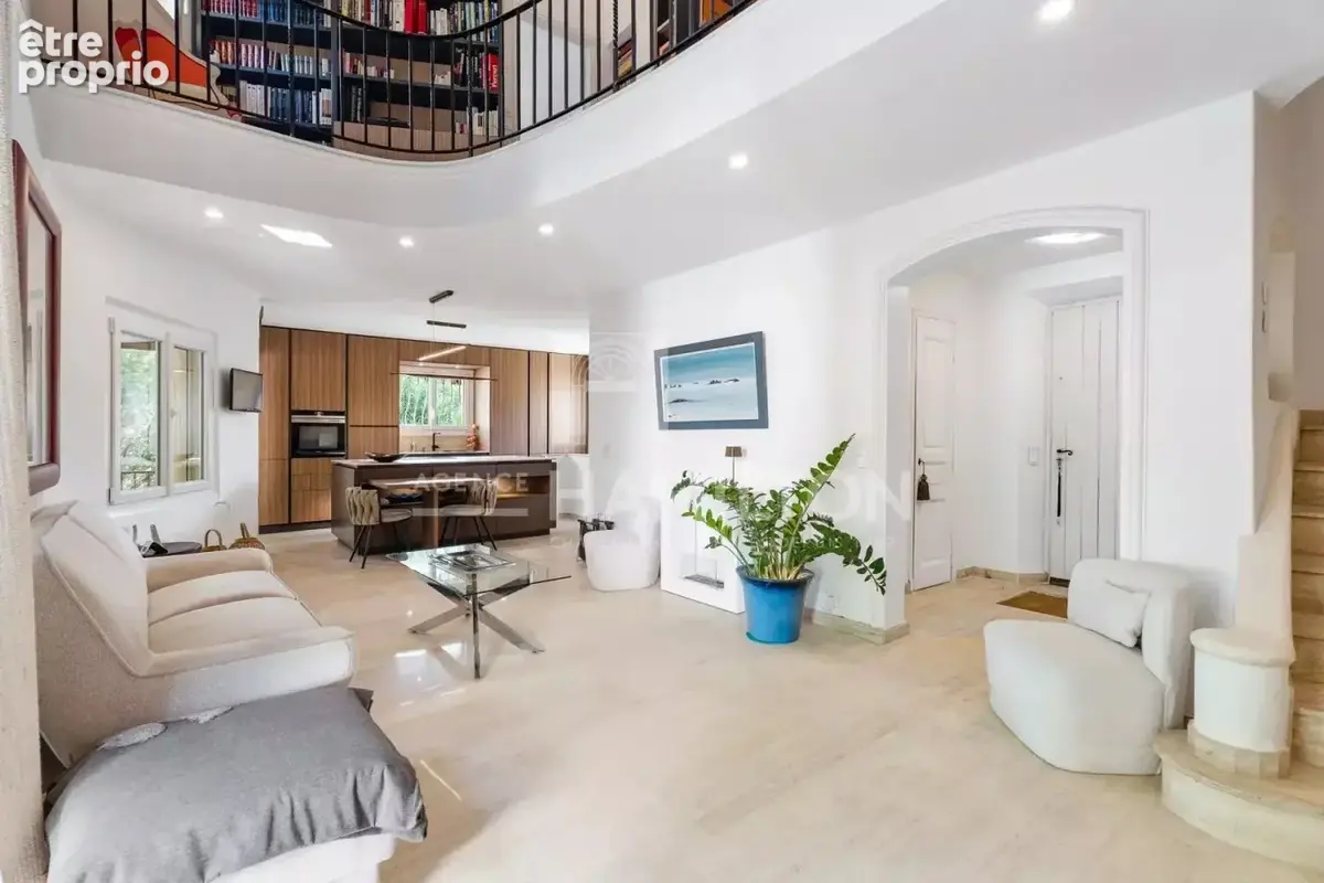 Cannes : Élégante maison darchitecte entièrement rénovée - photo 3