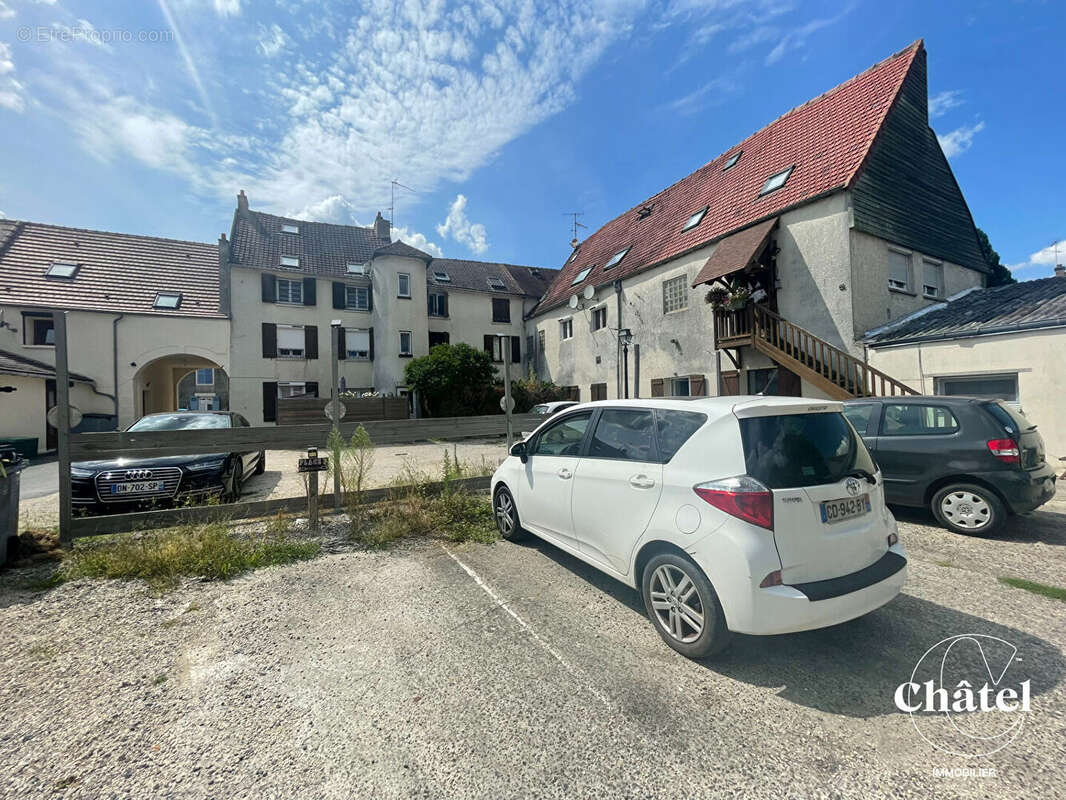 Appartement à LA CHAPELLE-EN-SERVAL