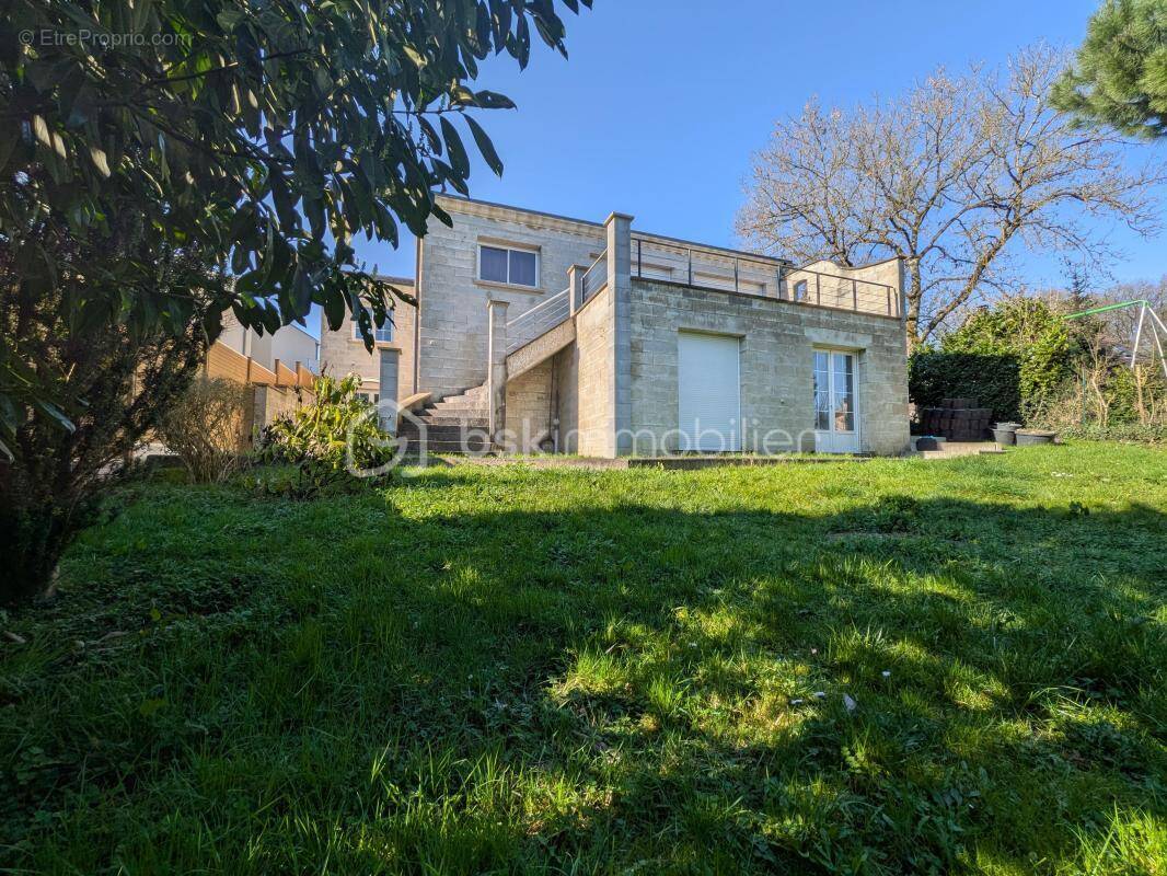 Maison à PARIS-16E