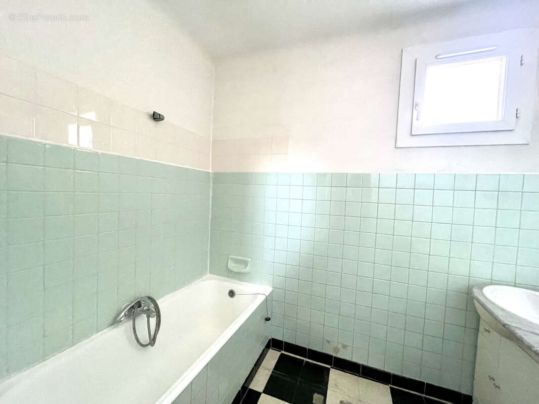 Maison à VAISON-LA-ROMAINE