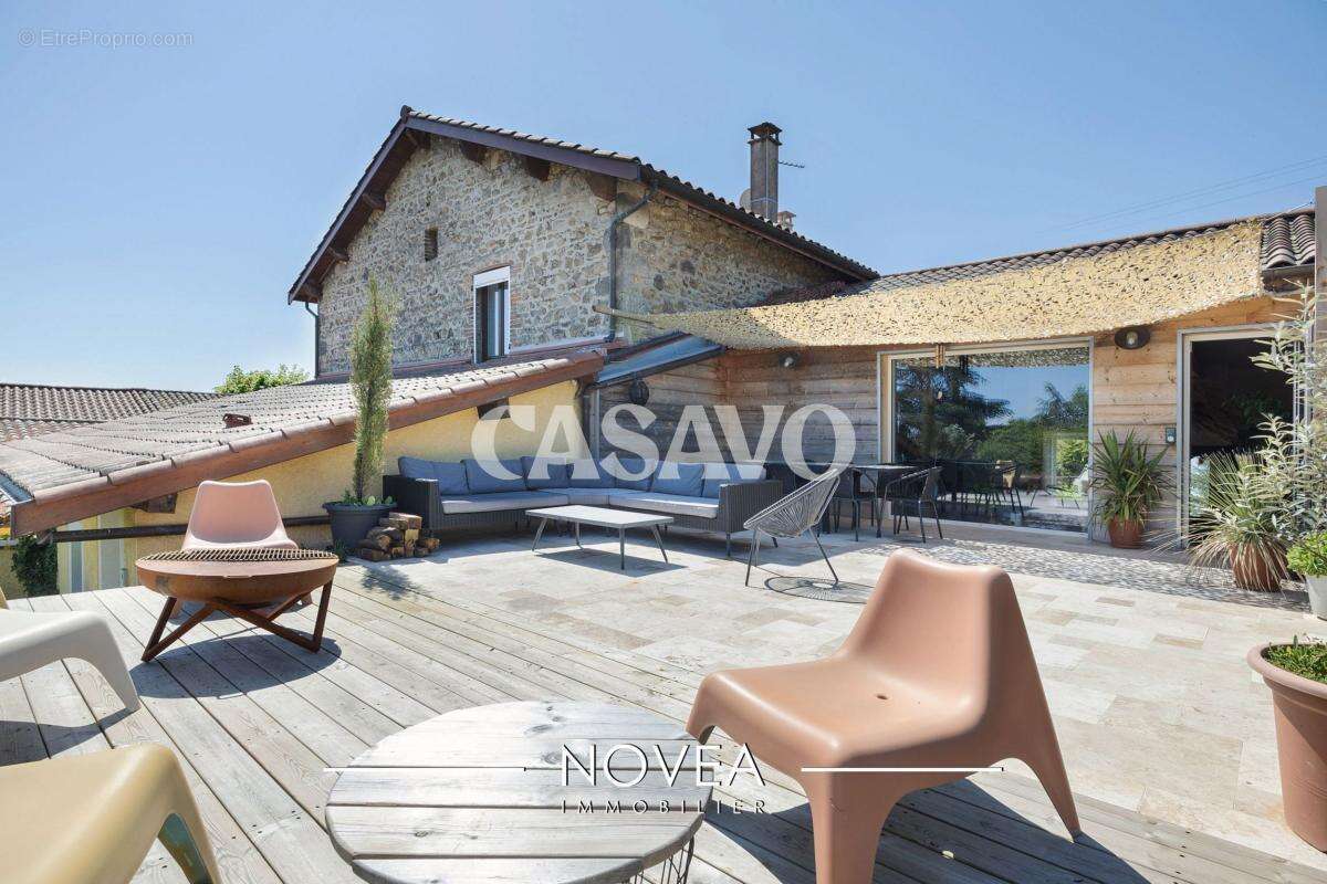 Maison à CONDRIEU
