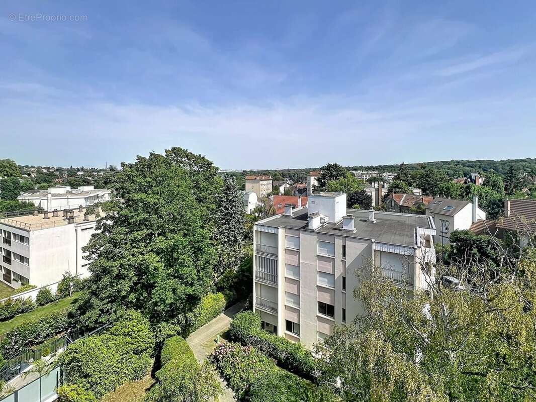 Appartement 64 m² à Garches  - photo 4