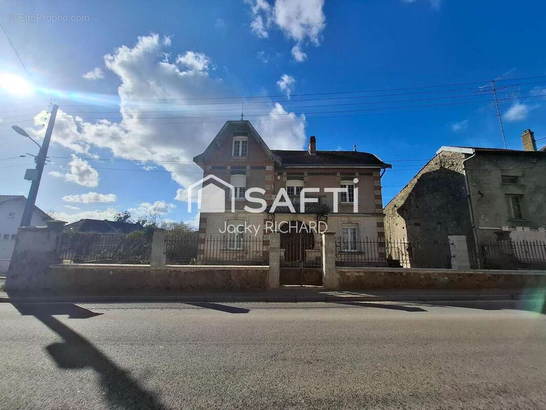 Maison 160 m² à Dun-Sur-Meuse  - photo 2