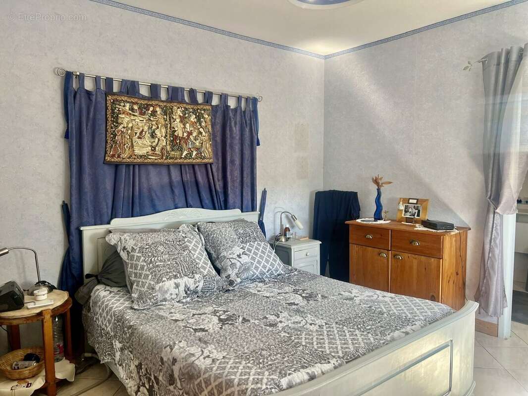 Maison à SAINT-MARTIN-DE-VILLEREAL