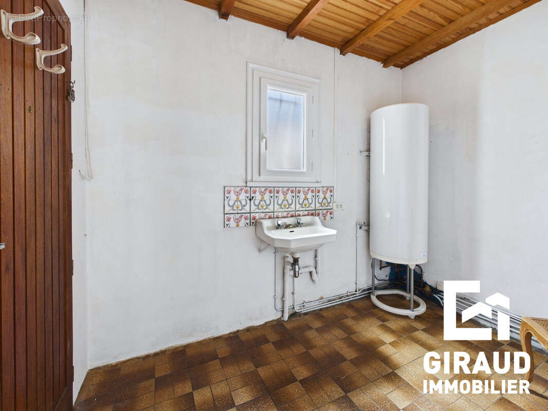 Maison 71 m² à L'hermenault  - photo 6