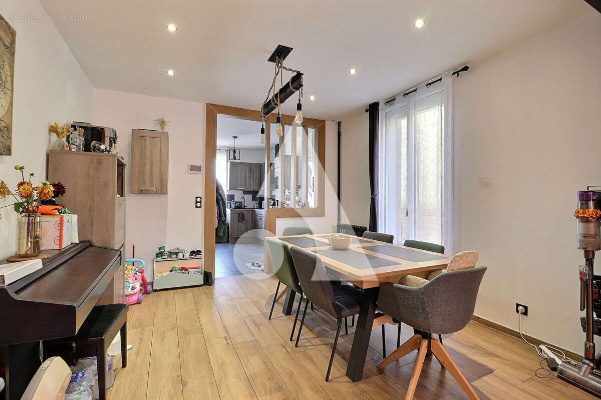 Maison à PIERRELAYE