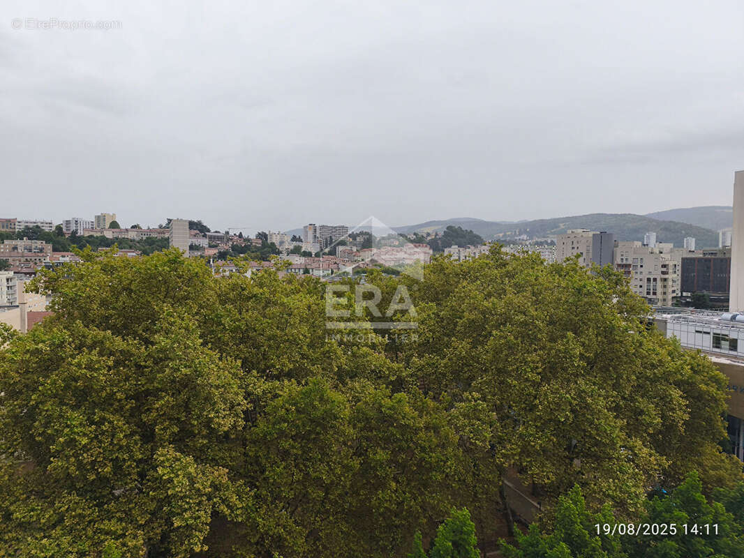 Appartement à SAINT-ETIENNE