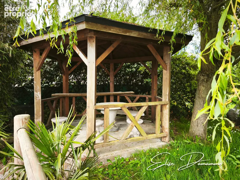 Laissez-vous surprendre: Grande maison 5 chambres, piscine intérieure, salle de billard, jardin, garage double - photo 17