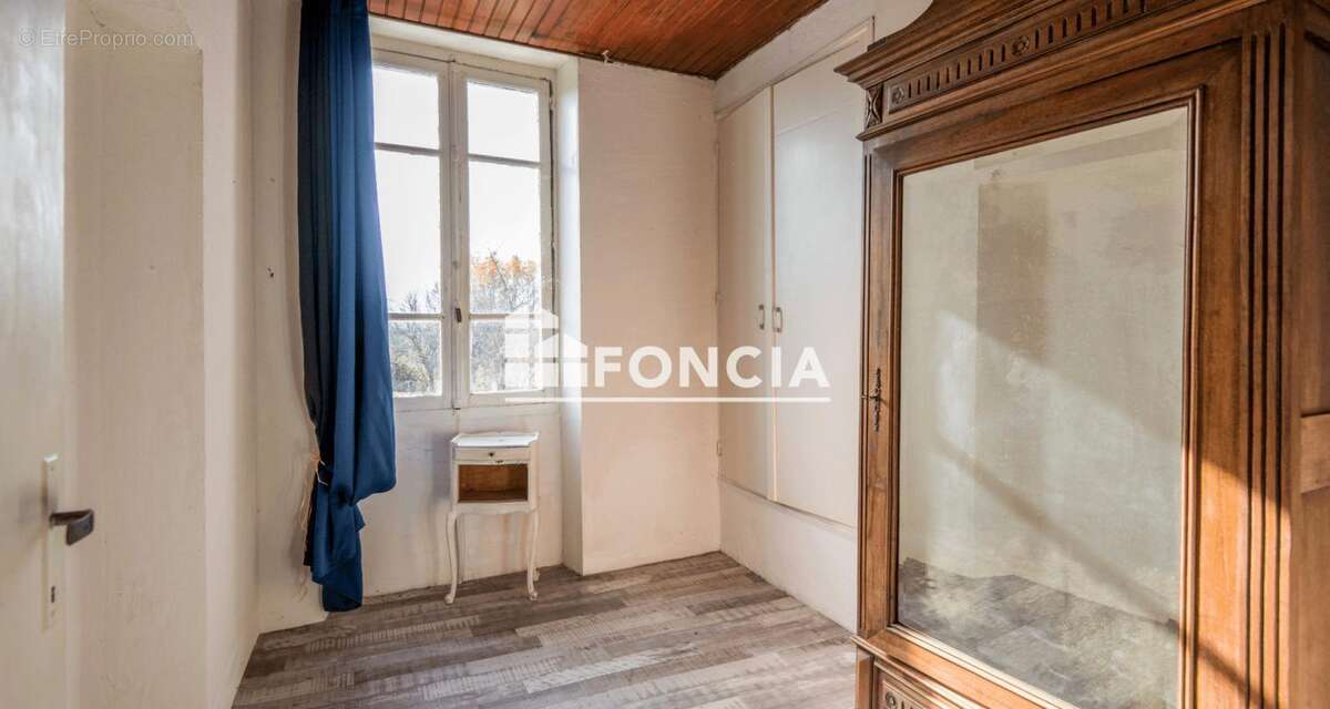 Maison à DECAZEVILLE