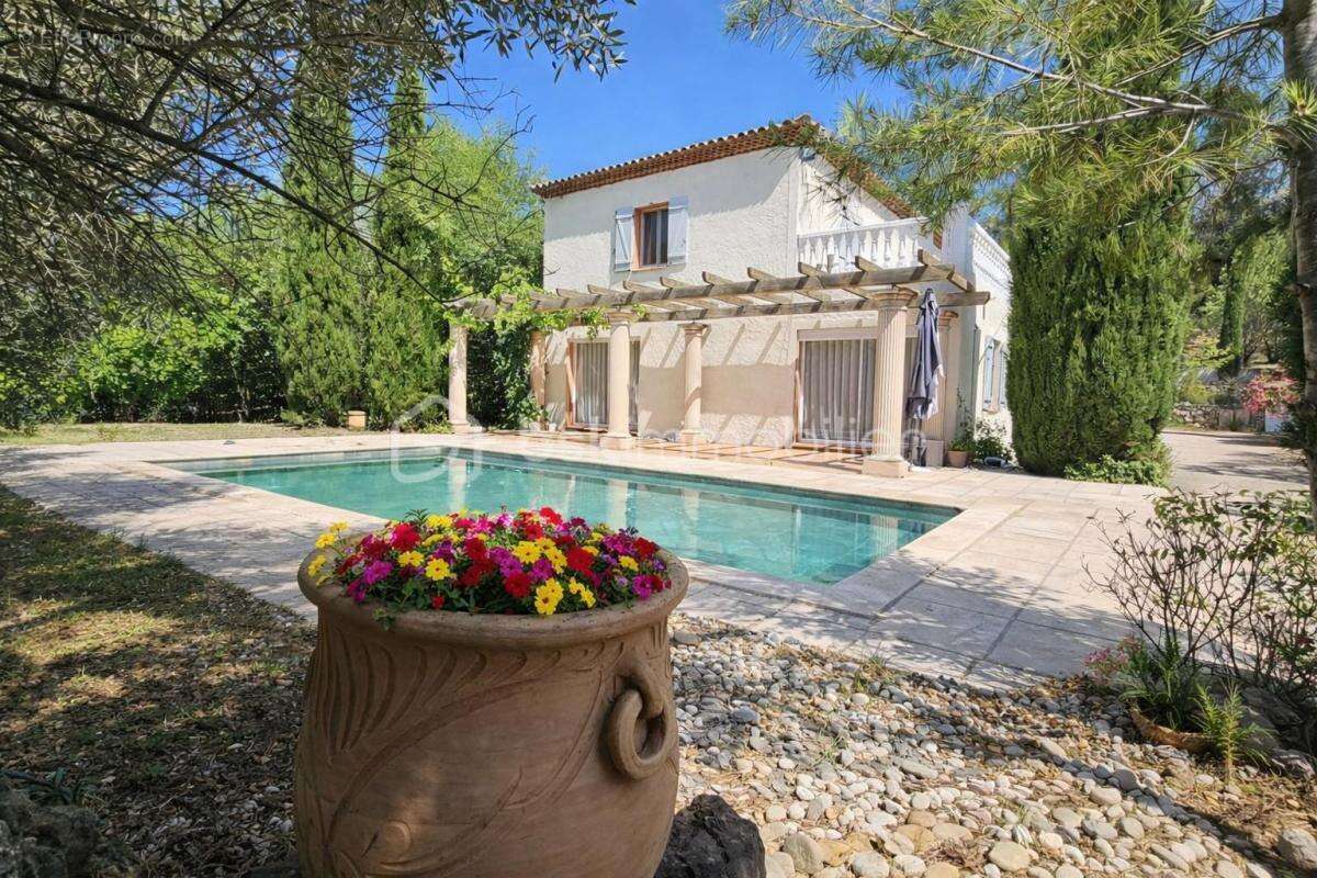Maison à LE LUC