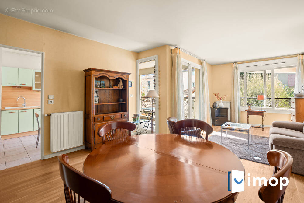 Appartement à TASSIN-LA-DEMI-LUNE