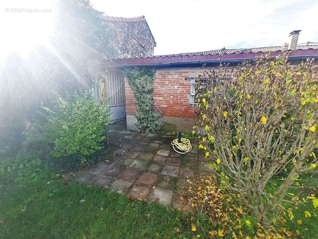 Maison à LE FAUGA