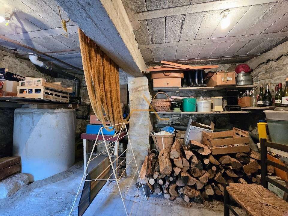 Maison à LA BEGUDE-DE-MAZENC