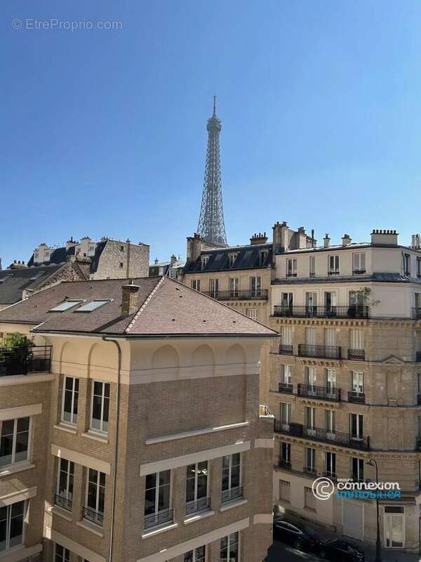 Appartement à PARIS-16E