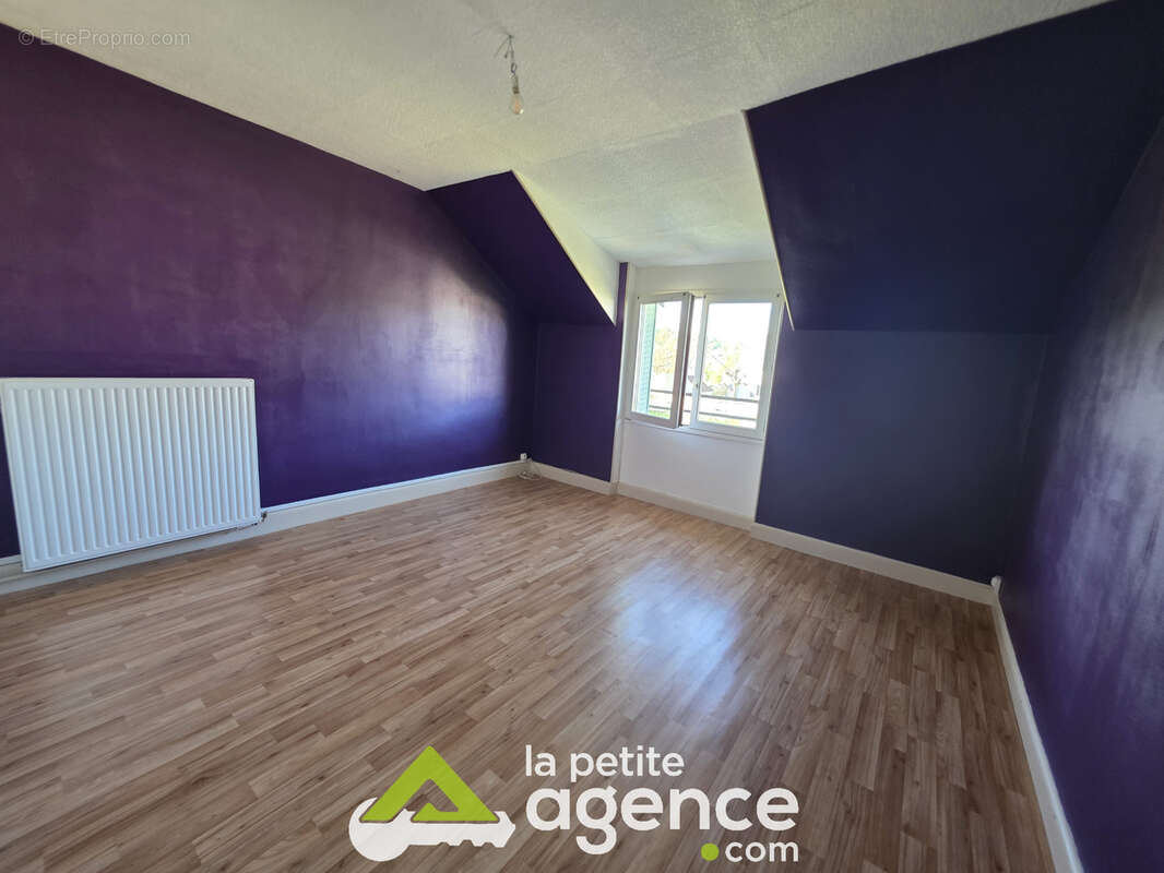 Maison à SAINT-AMAND-MONTROND