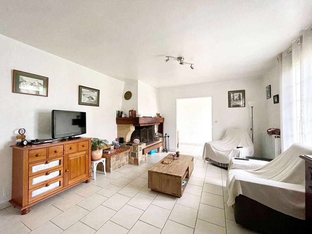 Maison à GRISY-LES-PLATRES