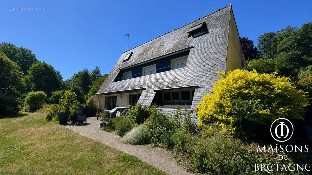 Maison à RIEC-SUR-BELON