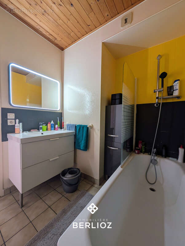 Grand appartement à acheter 215000 € à Revel - photo 8