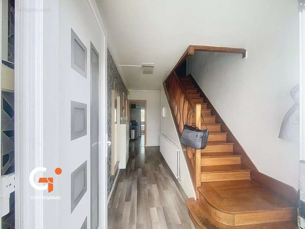 Maison à SAINT-ETIENNE-DU-ROUVRAY