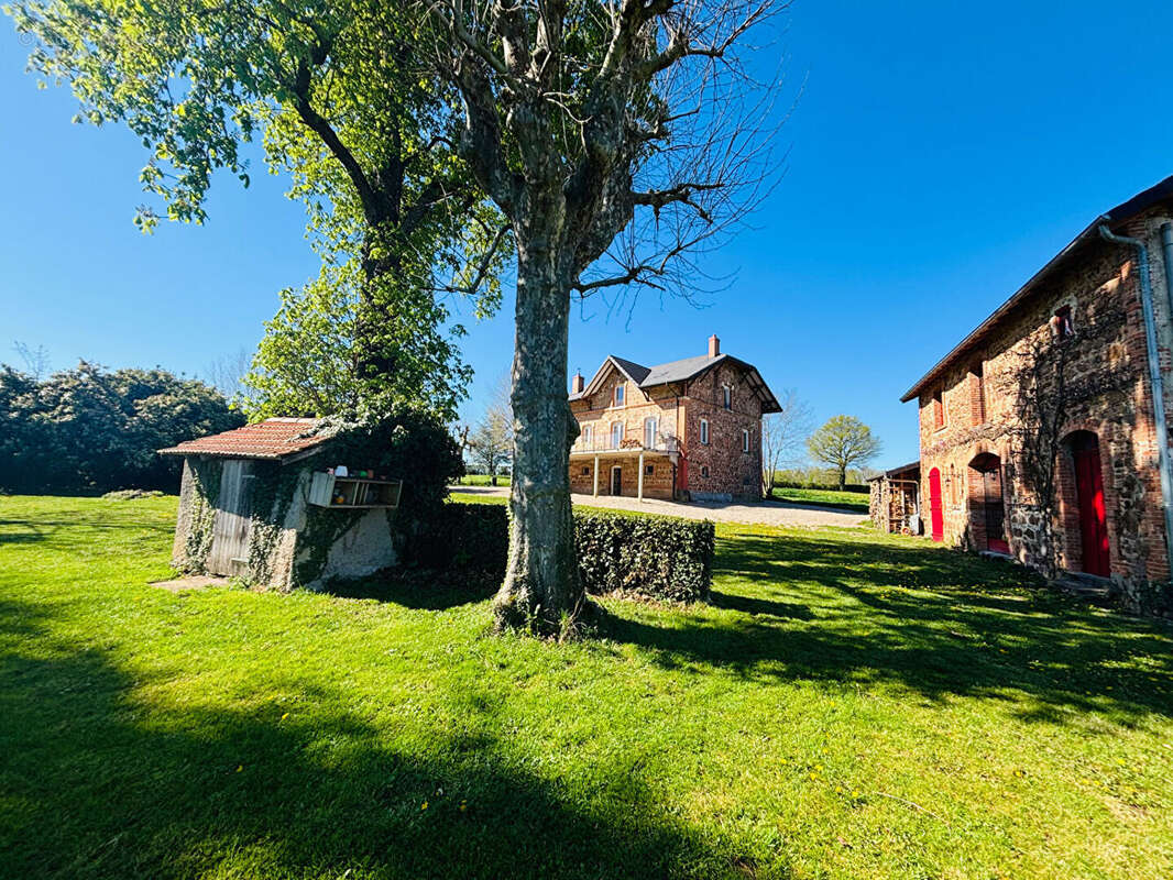 Maison à PERREUX
