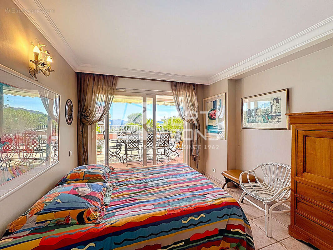 Appartement à MANDELIEU-LA-NAPOULE