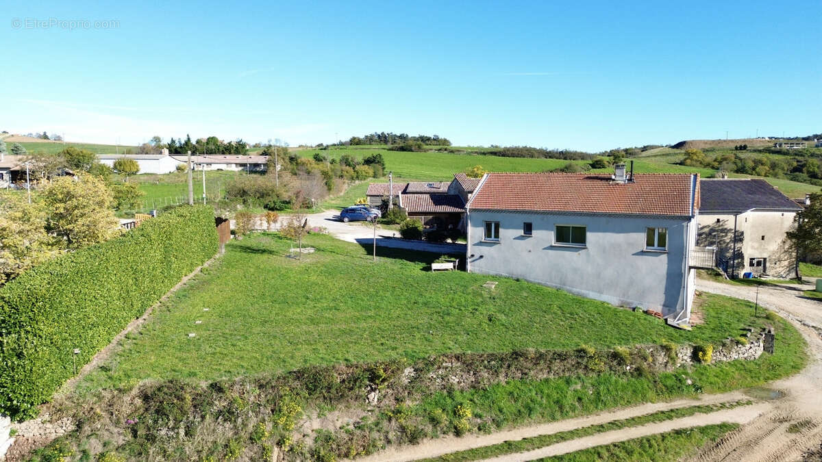 Maison à PLATS