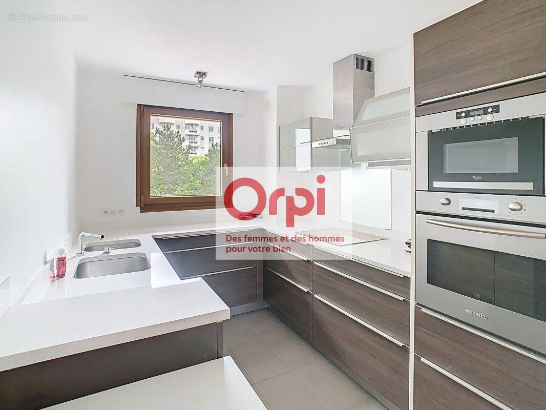 Appartement à ISSY-LES-MOULINEAUX