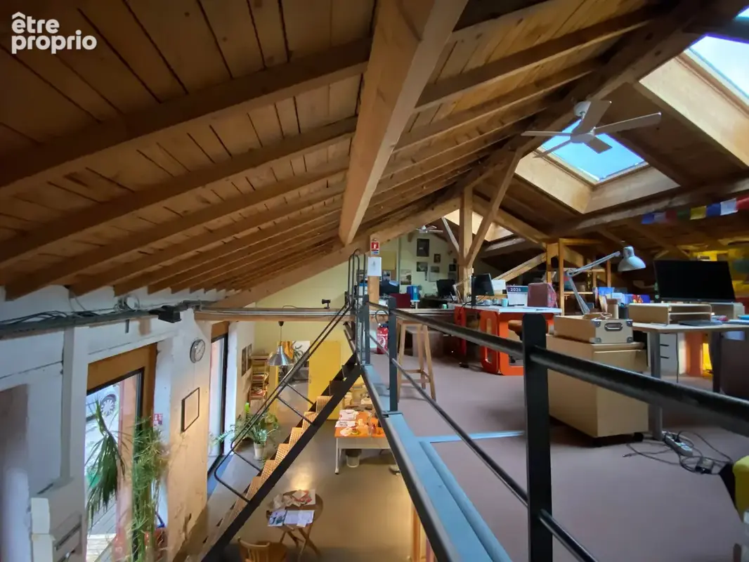 EXCLUSIVITÉ BRAVIS IMMOBILIER   GRENOBLE, rue Nicolas Chorier  Local atypique de 252 m2 sur cour privée   270 - photo 6