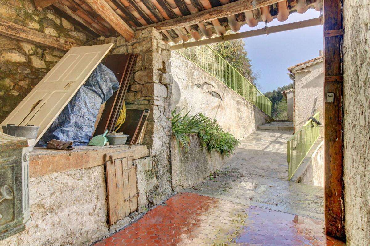 Maison à COLLONGUES