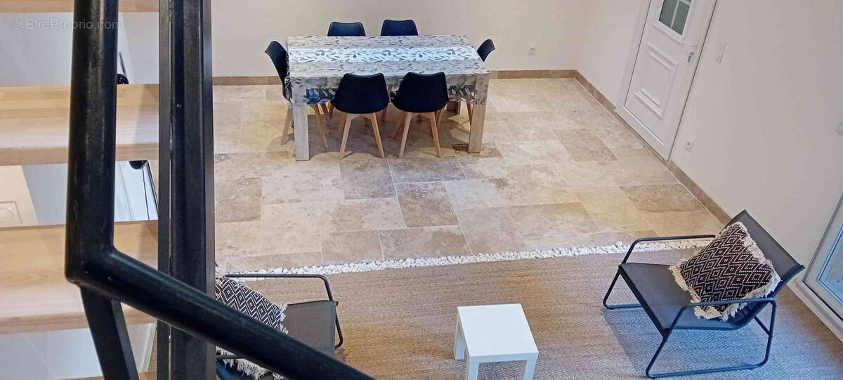 Appartement à L'ISLE-SUR-LA-SORGUE