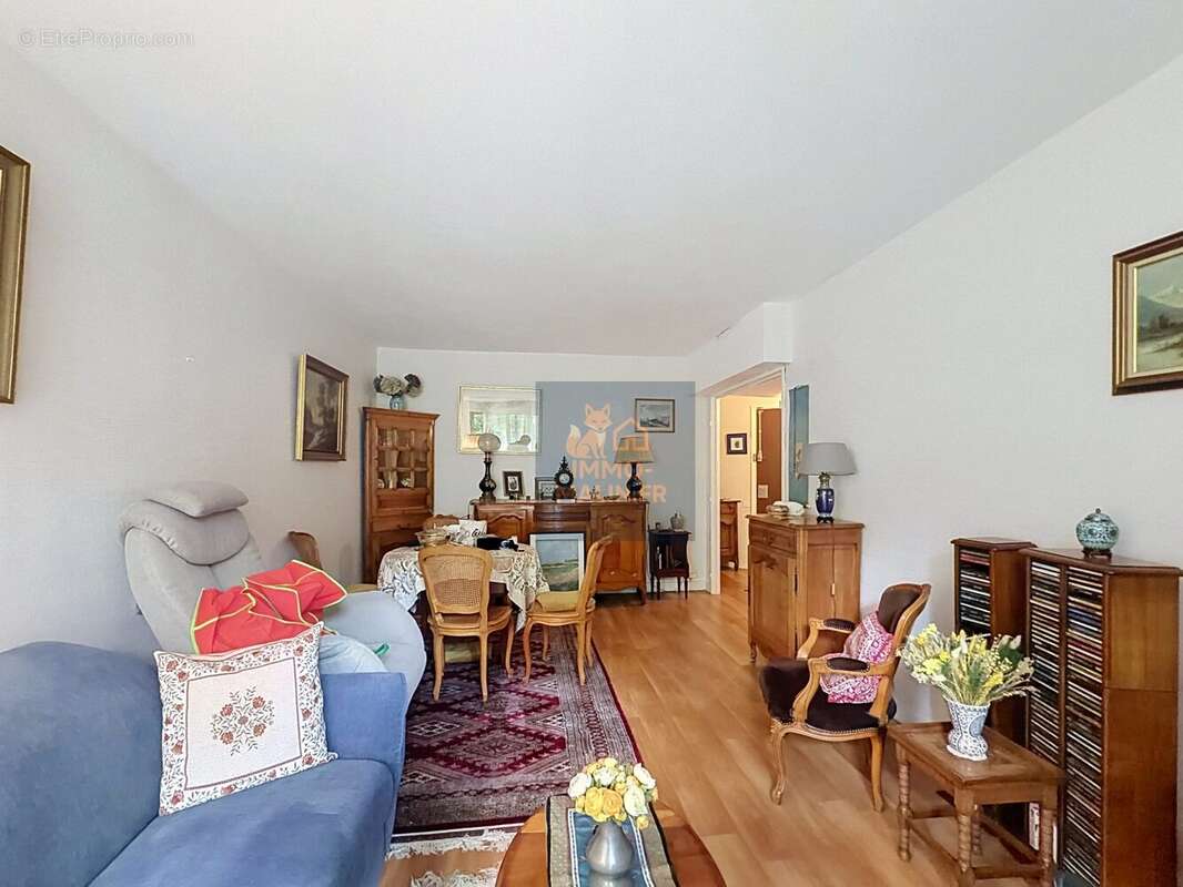 Salon - Appartement à PARIS-11E