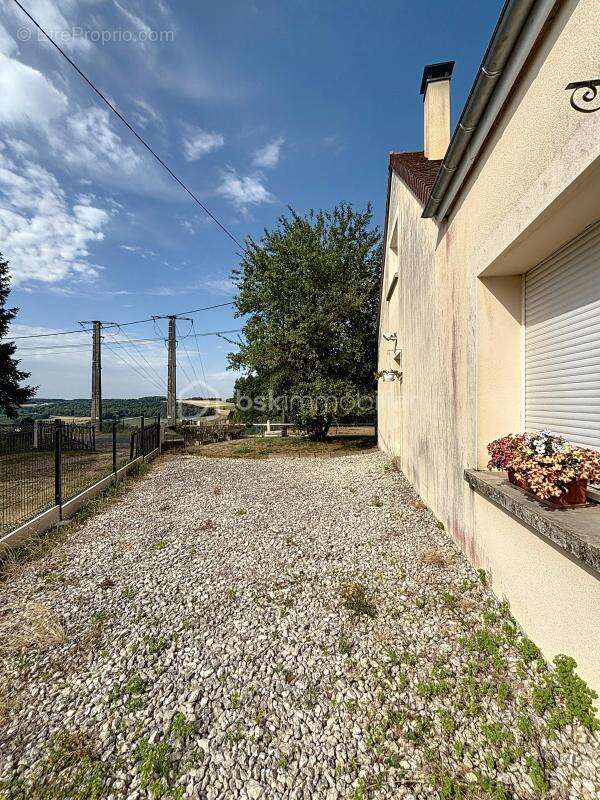 Maison à MONTMIRAIL