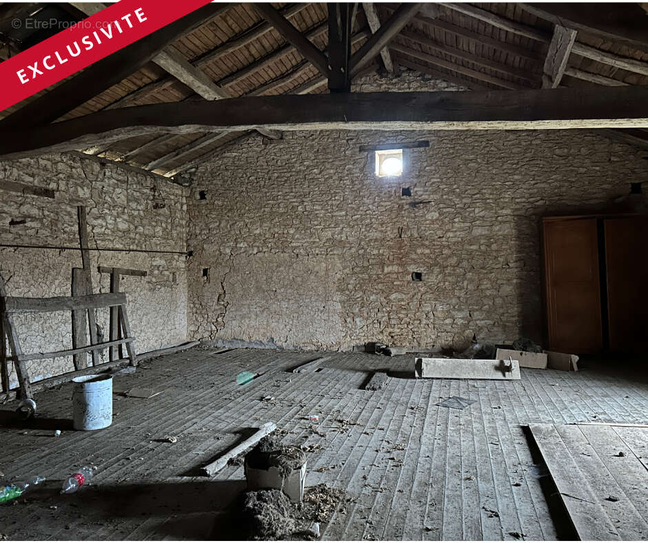 Maison à CHAMPNIERS